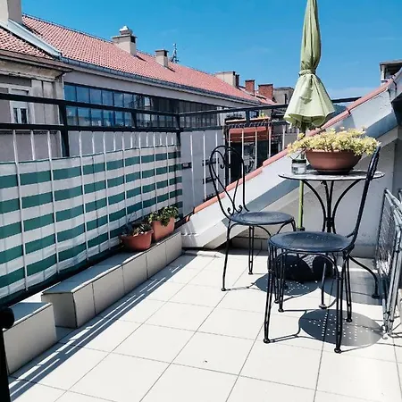 Online Apartment *