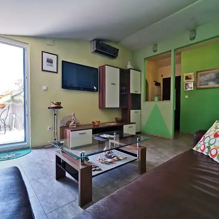 Online Apartment *